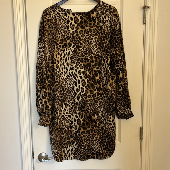 P Luca Milano Women’s High Low Blouse Leopard print NWT Size Large - Picture 6 of 6